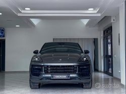Grigio Usata 2024 Porsche Cayenne SUV | 119.990 € (Molto cara)