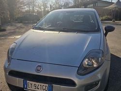 Usata 2015 Fiat Punto Young Tre volumi | 5000 € (Buon prezzo)
