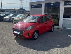 Rosso Usata 2021 Hyundai i10 Advanced Due volumi | 9900 € (Buon prezzo)