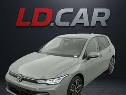 Lunare Nuova 2025 VW Golf VIII Comfortline Tre volumi | 29.250 € (Buon prezzo)