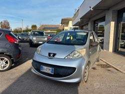 Grigio Usata 2007 Peugeot 107 Due volumi | 2900 € (Buon prezzo)