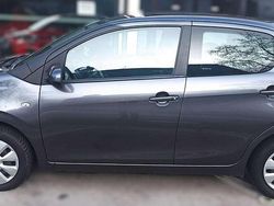 Grigio platino Usata 2021 Citroën C1 Feel Due volumi | 10.500 € (Buon prezzo)