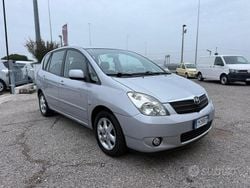 Usata 2004 Toyota Corolla Sol Tre volumi | 2990 € (Buon prezzo)