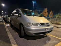 Grigio Usata 1998 VW Sharan Trendline Monovolume | 980 €