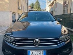Grigio Usata 2020 VW Passat SE Station wagon | 16.300 € (Buon prezzo)