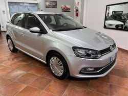 Grigio Usata 2015 VW Polo Comfortline Tre volumi | 9200 € (Buon prezzo)