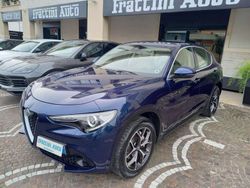Blu/azzurro Usata 2018 Alfa Romeo Stelvio Executive SUV | 24.990 € (Cara)