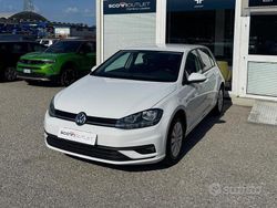 Bianco polare Usata 2019 VW Golf Trendline Tre volumi | 14.400 € (Ottimo prezzo)