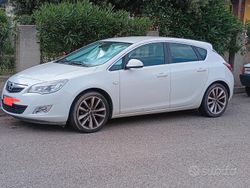 Usata 2011 Opel Astra Tre volumi | 4500 €