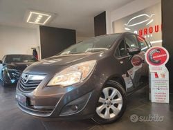 Grigio Usata 2012 Opel Meriva Monovolume | 3990 € (Buon prezzo)