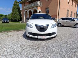 Bianco Usata 2017 Lancia Ypsilon Gold Due volumi | 8900 € (Buon prezzo)