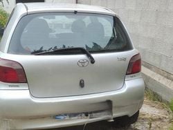 Grigio Usata 2002 Toyota Yaris Due volumi | 2300 €