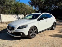 Bianco Usata 2014 Volvo V40 CC Summum Station wagon | 7900 €