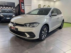 Beige Nuova 2025 VW Polo Edition Tre volumi | 20.900 € (Ottimo prezzo)