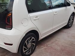 Bianco Usata 2019 VW up! Due volumi | 9200 € (Buon prezzo)