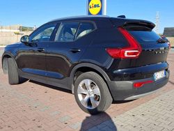 Nero Usata 2021 Volvo XC40 Momentum SUV | 21.000 € (Buon prezzo)
