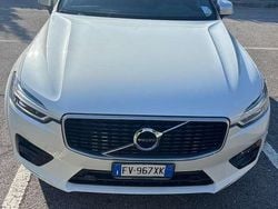 Bianco Usata 2019 Volvo XC60 R-Design SUV | 31.000 € (Buon prezzo)