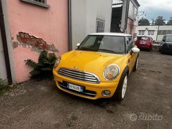 Giallo Usata 2006 Mini Cooper Due volumi | 2900 €