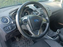Bianco Usata 2014 Ford Fiesta Due volumi | 4000 € (Buon prezzo)