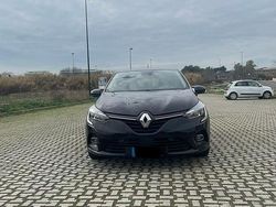 Nero Usata 2020 Renault Clio V Due volumi | 10.599 € (Buon prezzo)