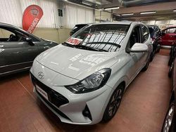Grigio Usata 2023 Hyundai i10 Due volumi | 11.900 € (Buon prezzo)