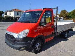 Rosso Usata 2014 Iveco Daily Cabrio | 23.900 € (Molto cara)