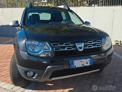 Usata 2015 Dacia Duster Lauréate SUV | 8000 € (Buon prezzo)