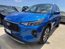 Blu Usata 2024 Ford Kuga Titanium SUV | 30.550 € (Buon prezzo)