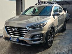 Grigio Usata 2018 Hyundai Tucson SUV | 16.299 € (Buon prezzo)