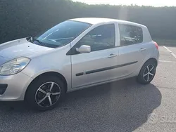 Usata 2008 Renault Clio II Due volumi | 2950 € (Buon prezzo)