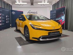 Giallo Usata 2023 Toyota Prius Lounge Due volumi | 31.000 € (Buon prezzo)