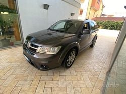 Grigio Usata 2015 Fiat Freemont Lounge SUV | 8900 € (Buon prezzo)