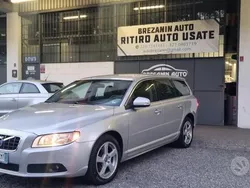 Argento Usata 2011 Volvo V70 Summum Station wagon | 4150 € (Buon prezzo)