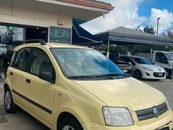 Giallo Usata 2005 Fiat Panda Emotion Tre volumi | 3700 € (Buon prezzo)