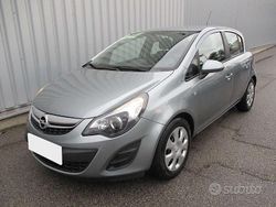 Grigio Usata 2015 Opel Corsa Tre volumi | 4950 € (Buon prezzo)
