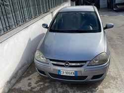 Grigio Usata 2004 Opel Corsa Due volumi | 1500 € (Buon prezzo)