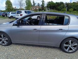 Grigio Usata 2014 Peugeot 308 Active Tre volumi | 5100 € (Buon prezzo)