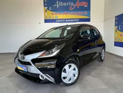 Nero Usata 2018 Toyota Aygo X-play Due volumi | 8990 € (Buon prezzo)