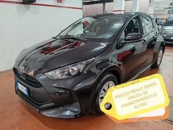 Nero Usata 2025 Toyota Yaris Hybrid Active Tre volumi | 19.950 € (Ottimo prezzo)