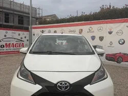 Bianco Usata 2015 Toyota Aygo X-clusiv Due volumi | 4950 € (Ottimo prezzo)
