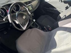 Usata 2016 Alfa Romeo Giulietta Distinctive Tre volumi | 10.000 € (Buon prezzo)