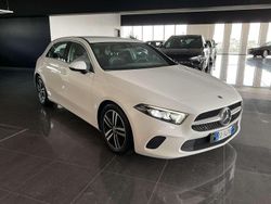 Bianco Usata 2021 Mercedes A180 Tre volumi | 23.900 € (Buon prezzo)