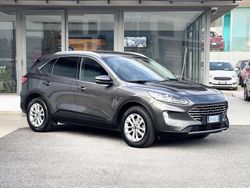 Grigio Usata 2023 Ford Kuga SUV | 21.700 € (Ottimo prezzo)