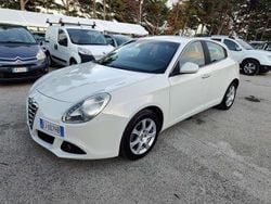 Bianco Usata 2011 Alfa Romeo Giulietta Distinctive Tre volumi | 3500 € (Ottimo prezzo)