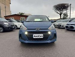 Blu/azzurro Usata 2018 Hyundai i10 Due volumi | 8490 € (Ottimo prezzo)