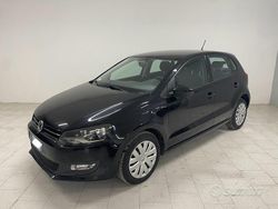 Nero Usata 2013 VW Polo Comfortline Tre volumi | 5800 € (Buon prezzo)