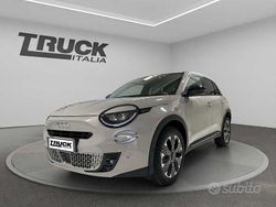 Giallo Nuova 2025 Fiat 600 La Prima Tre volumi | 25.950 €