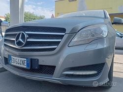 Grigio Usata 2010 Mercedes R350 Monovolume | 14.500 €
