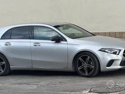 Grigio Usata 2022 Mercedes A180 Edition Tre volumi | 27.400 € (Buon prezzo)