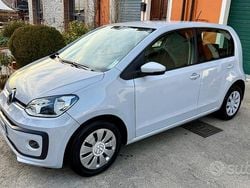 Grigio Usata 2017 VW up! Due volumi | 5900 € (Ottimo prezzo)